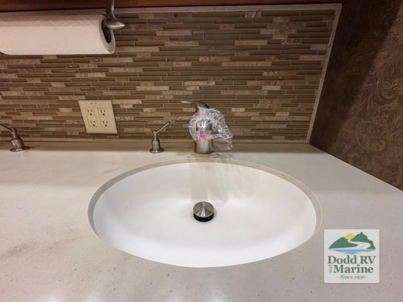 Pre-Owned 2015 Tiffin Motorhomes 40 AH - photo - 44