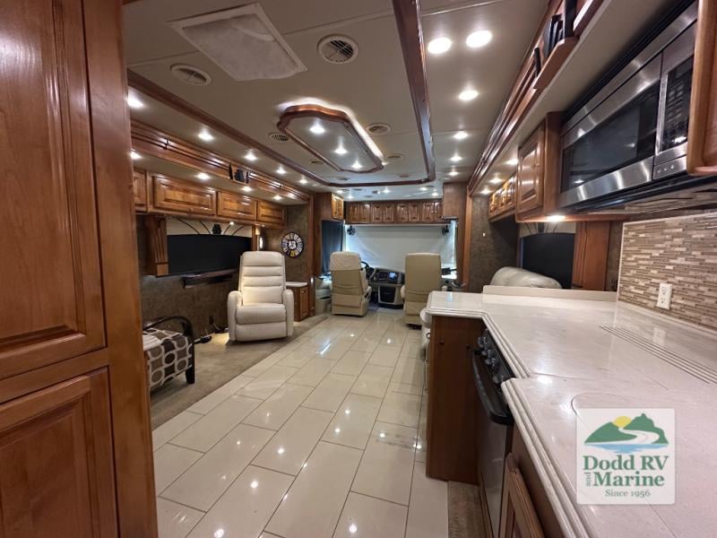 Pre-Owned 2015 Tiffin Motorhomes 40 AH - photo - 6