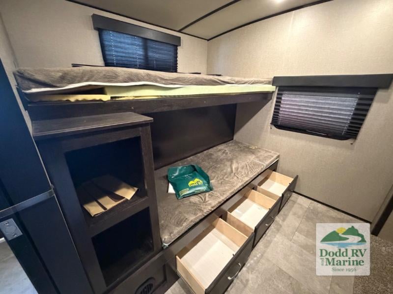 Pre-Owned 2019 Grand Design 3170BH - photo - 35