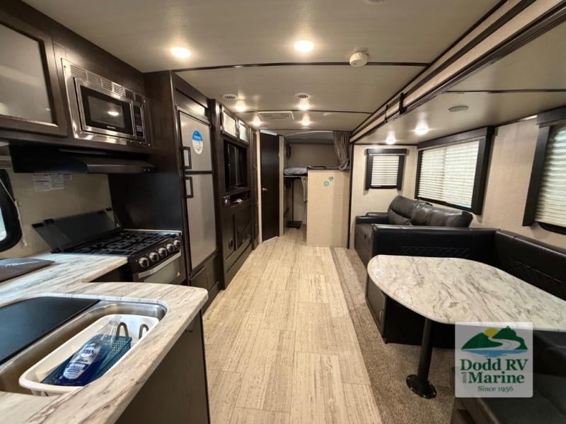 Pre-Owned 2021 Coachmen RV 2963BH - photo - 5