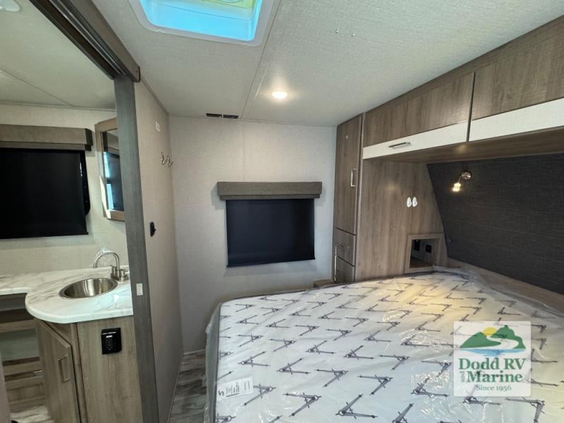 Pre-Owned 2023 Grand Design 23LDE - photo - 24
