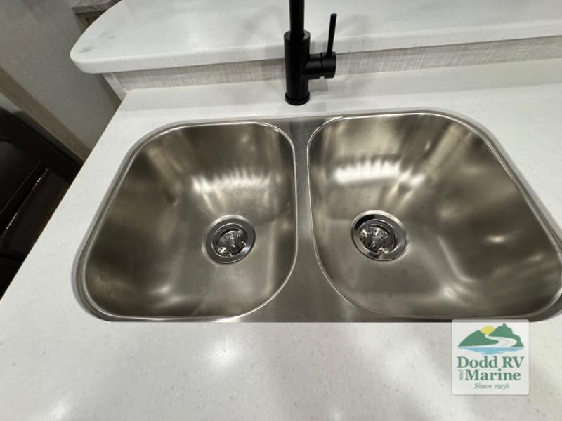 Pre-Owned 2022 Forest River RV 2514S - photo - 14