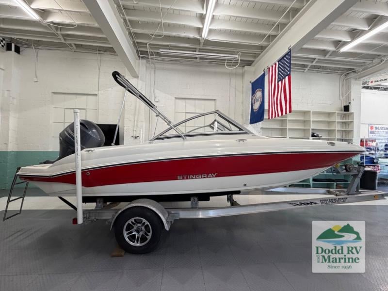 Pre-Owned 2016 Stingray 191DC - photo - 3