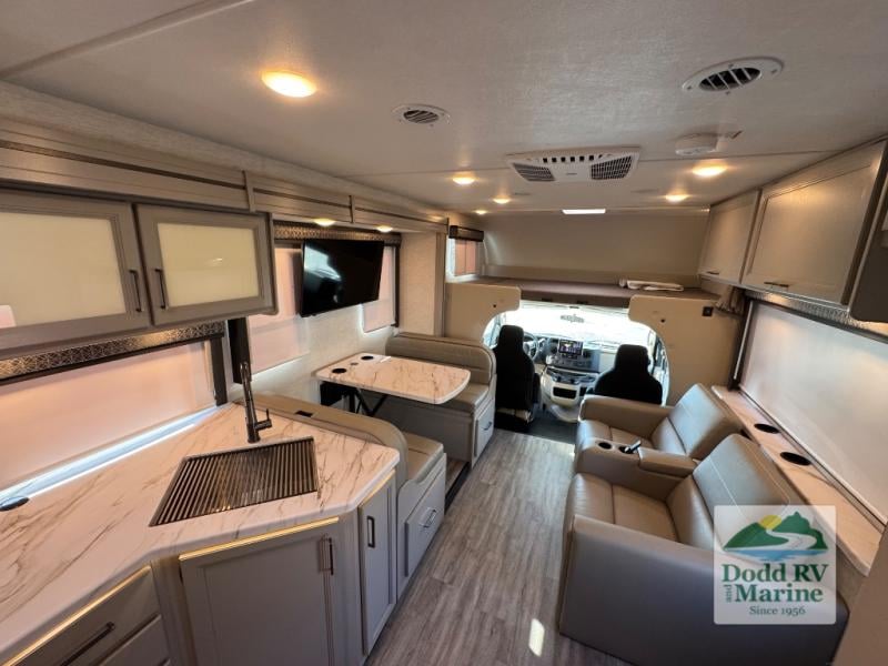 Pre-Owned 2025 Thor Motor Coach SE31 - photo - 37