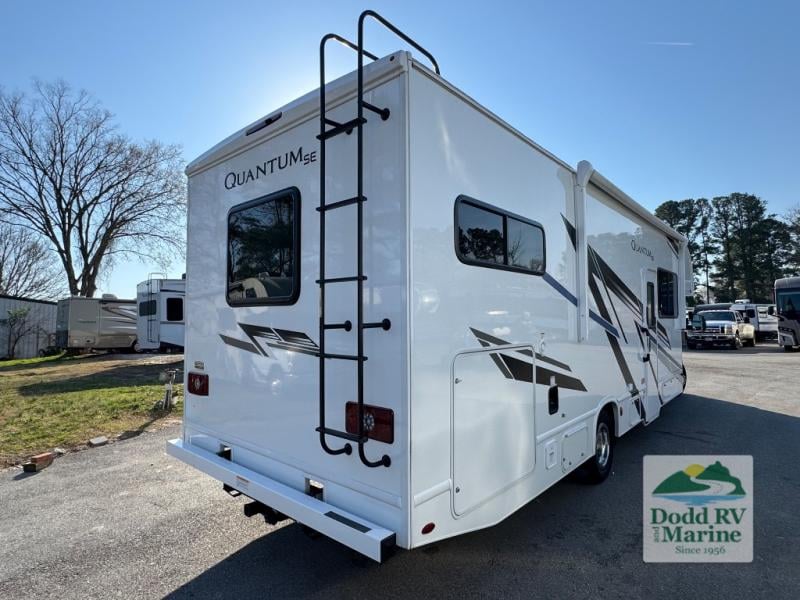 Pre-Owned 2025 Thor Motor Coach SE31 - photo - 4