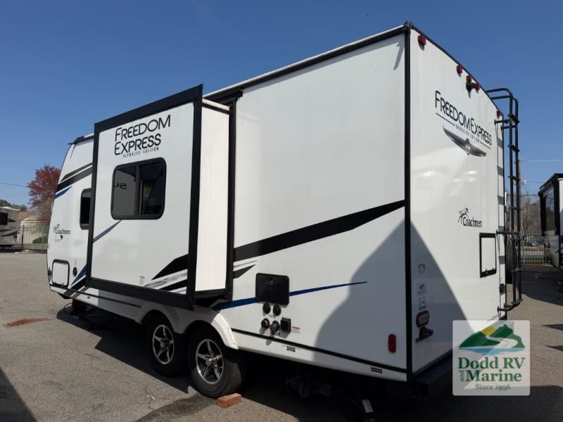 Pre-Owned 2023 Coachmen RV 192RBS - photo - 3