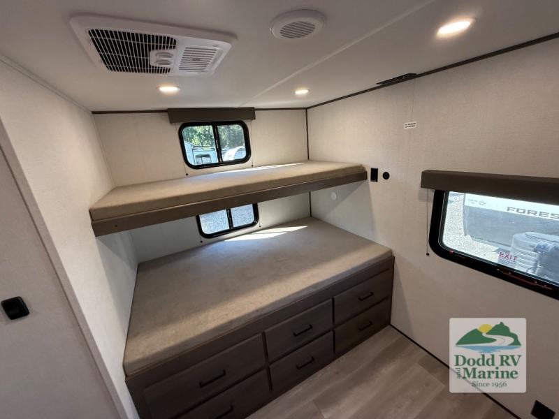 New 2026 Grand Design 325BHT - photo - 17