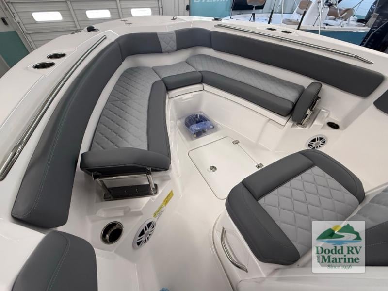 New 2025 Nautic Star 242OS - photo - 9