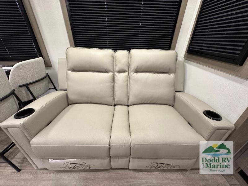 New 2026 Grand Design 337RLS - photo - 24