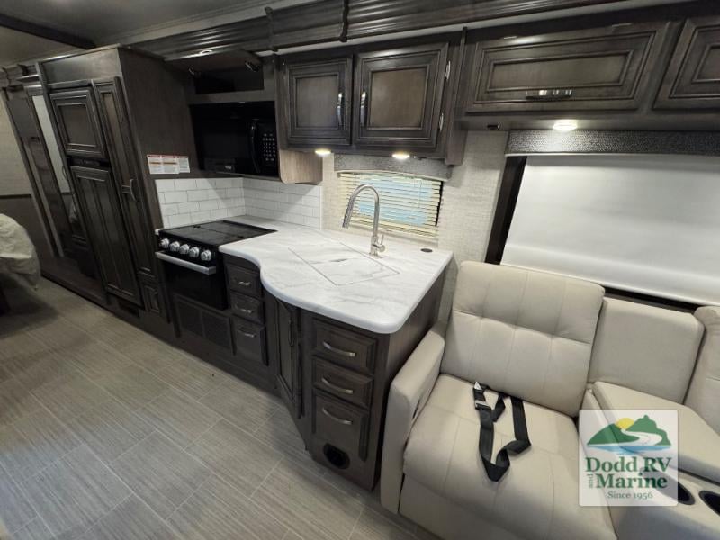 Pre-Owned 2023 Entegra Coach 29S - photo - 18