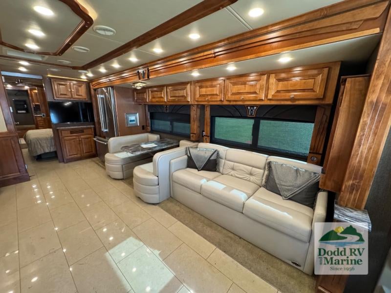 Pre-Owned 2016 Tiffin Motorhomes 40 QBH - photo - 9