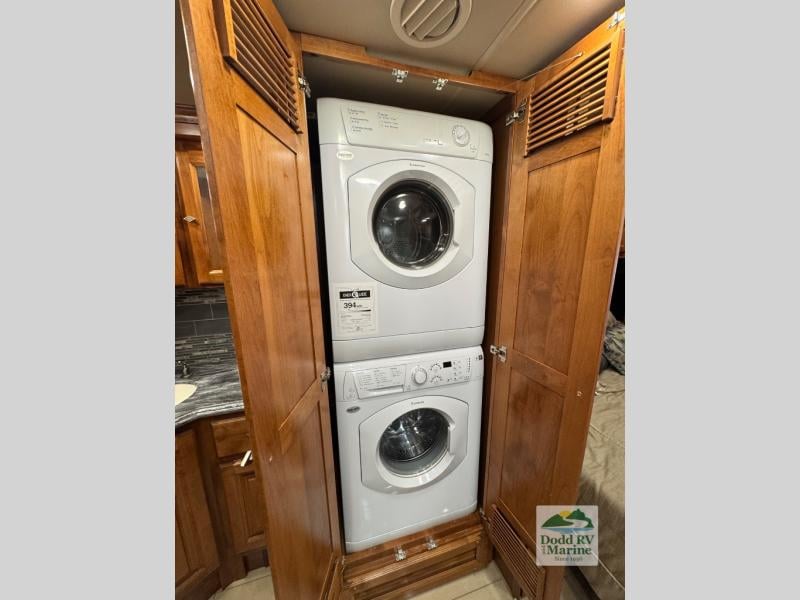 Pre-Owned 2016 Tiffin Motorhomes 40 QBH - photo - 31