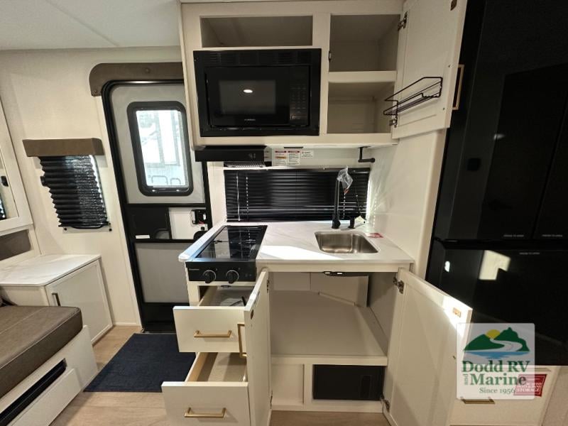 New 2026 Grand Design 161BH - photo - 8